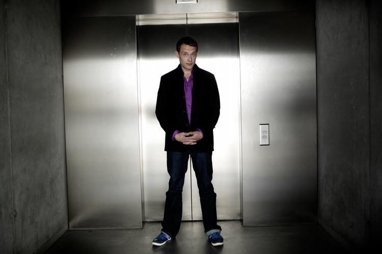 Gadget-ekspert. De fleste kender den 34-årige vært fra programmet 'So Ein Ding'. 