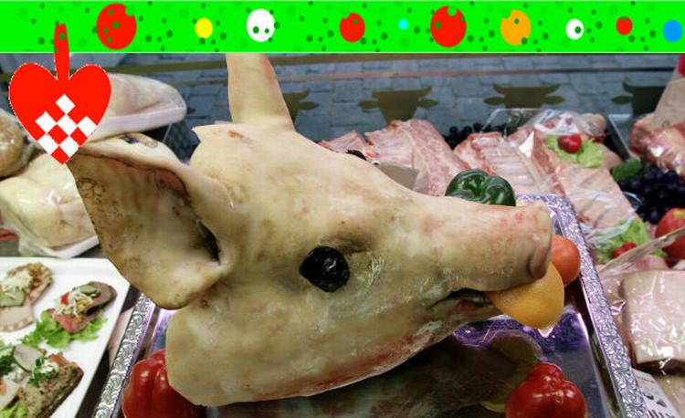 Julehygiejne. Pas på der ikke kommer bakterier i julemaden, når den står stående fremme en hel julefrokost. 