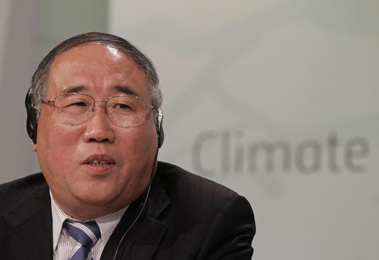 KLIMAFORHANDLINGER. Kinas chefforhandler Xie Zhenhua viste på et pressemøde under topmødet i Durban ikke stor vilje til at indgå i forpligtende aftaler om en indsats for klimaforandringerne. 