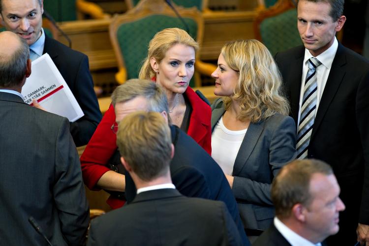 Kritik. Enhedslistens Johanne Schmidt-Nielsen er langt fra tilfreds med den måde, regeringen omtaler de arbejdsløse. Nu kræver hun en undskyldning. 