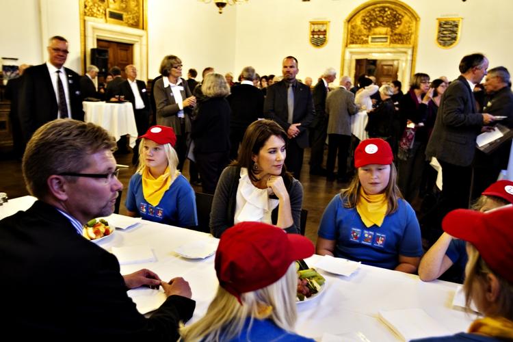 Støtte. Kronprinsesse Mary er protektor for Julemærkefonden, der hjælper overvægtige børn. 