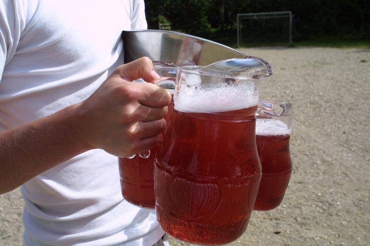 Sukkerdrik. Hvad mener du om, at plejehjem i København taget den sukkerholdige drik fra de ældre? 