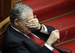 udfordring. Den nys udnævnte græske premierminister, Lucas Papademos, står i spidsen for et udueligt statsapparat, viser en ny kritisk gennemgang foretaget af den økonomiske samarbejdsorganisation OECD. 