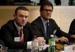 Sidemand. Wayne Rooney havde landstræner Fabio Capello med som støtte ved appelhøringen. 