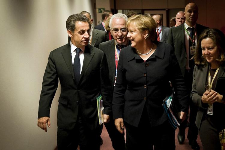 Alliance. Den franske præsident, Nicolas Sarkozy, og den tyske kansler, Angela Merkel, er blandt de mest magtfulde spillere ved EU-topmødet i Bruxelles. De har spillet ud med et fælles forslag til en ny traktat. 