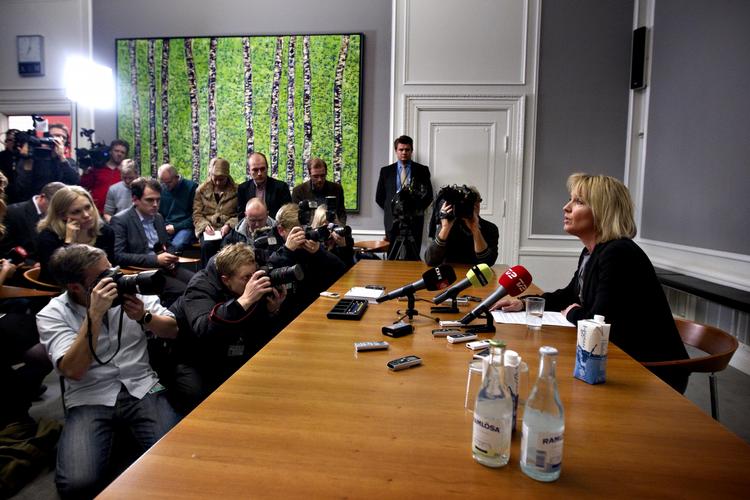 Afgang. 13. januar måtte Lene Espersen erkende, at hun ikke havde partifællernes opbakning. Derfor valgte hun at trække sig som politisk leder. 