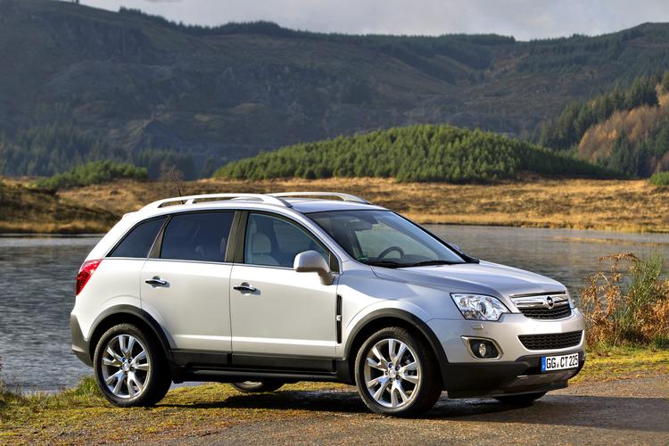 Både og. Opel Antara kan være en firehjulstrækker eller nøjes med træk på forhjulene. Foto: Opel. 