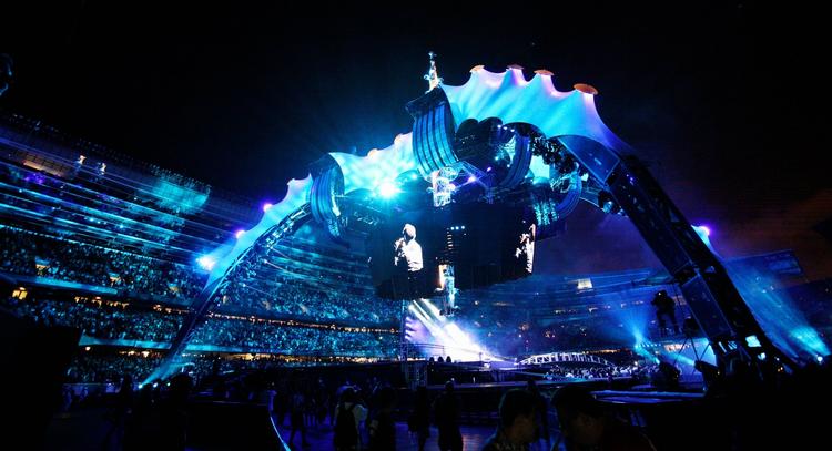 Stort. Sådan så det ud, da U2 for et par år siden spillede i Chicago. Spørgsmålet er, om eksempelvis det irske band kan lokkes til at spille mere 'intime' koncerter i den nye danske multiarena. 