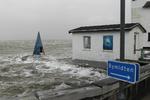 Storm. Havnen i Løgstør vist tænder i løbet af fredagen. Men det varslede uvejr blev aldrig så hæftigt som frygtet. 