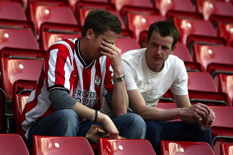2-2. Southamptons fans kan trøste sig med, at klubben fører The Championship og lidt under halvvejs i sæsonen bejelr til en plads i Premier League. 