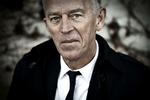 Presset. »Villy Søvndal er en presset SF-formand, som af hensyn til roen i sit parti nu lægger luft til den nye traktat», mener Hans Engell. 