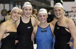 Glæde. Rikke Møller Pedersen (tv.), Mie Ø. Nielsen, Pernille Blume and Jeanette Ottesen vandt kvindernes  4x50 meter medley. 