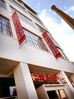 For dyrt. Måske har mediemuseet på Brandts slet ikke råd til at lave relevante udstillinger. 