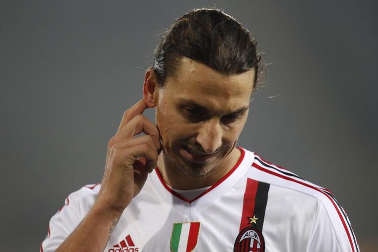 Skuffelse. Milan var på sejrskurs efter Zlatan Ibrahimovic' straffesparksscoring, men Bologna fik udlignet minuttet efter. 