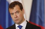 FACEBOOKBRUGER. Medvedev er ikke enig i de slogans, der er blevet fremført i demonstrationer i Moskva og Sankt Petersborg. Et af sloganerne lyder dog »ærlige parlamentsvalg«. 