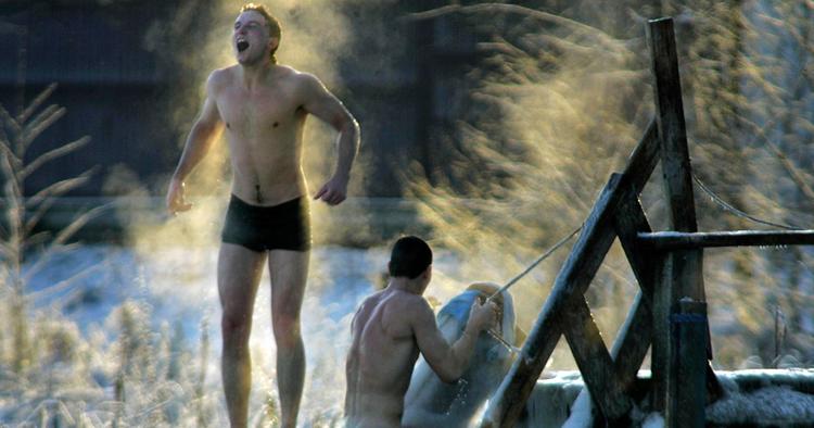 Gys. Iskoldt vand og en tur i sauna hører godt sammen. Læserne guider til deres bedste oplevelser fra hele verden. 