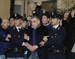 anholdt. Michele Zagaria blev anholdt i sidste uge, da italiensk politi fandt mafialederen, der havde været på flugt i 16 år, i en bunker. 