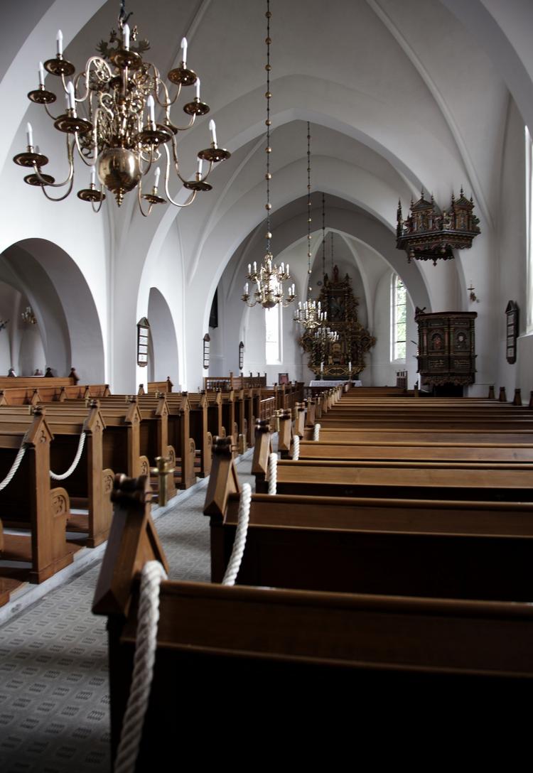 frås. Kirkerne står gabende tomme, og især i København rasler medlemtallet til Folkekirken ned. Trods det vil Folkekirken bruge 100 mio. kr. på en ny kirke i Københavns Sydhavn. 