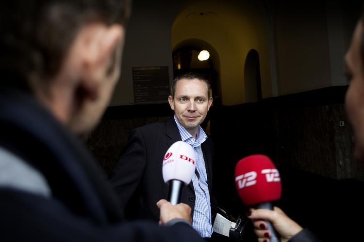 centrum. Politiet har tidligere rejst sigtelse mod Jacob Winther, der var særlig rådgiver for daværende forsvarsminister Søren Gade (V), men statsadvokaten frafaldt sigtelsen. 
