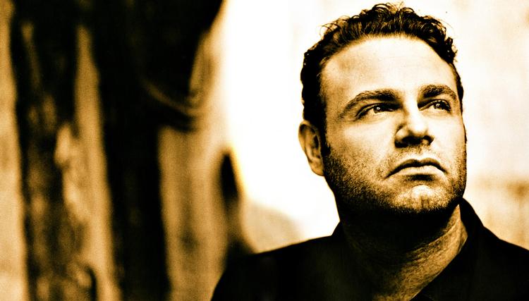 Vinder. Tenoren Joseph Calleja  udgav årets klassiske album med  operaarier af blandt andre Puccini.  Til sommer kommer han til Tivolis Koncertsal. 