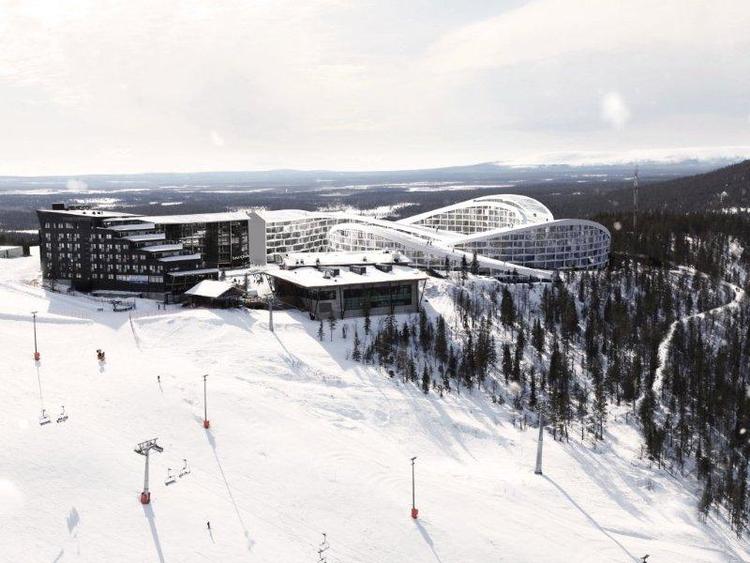 Resort. Koutalaki Ski Village skal både være et populært vintermål for skientusiasterne og et attraktivt feriested for vandre- og skovturister om sommeren, håber Ingels og co. 