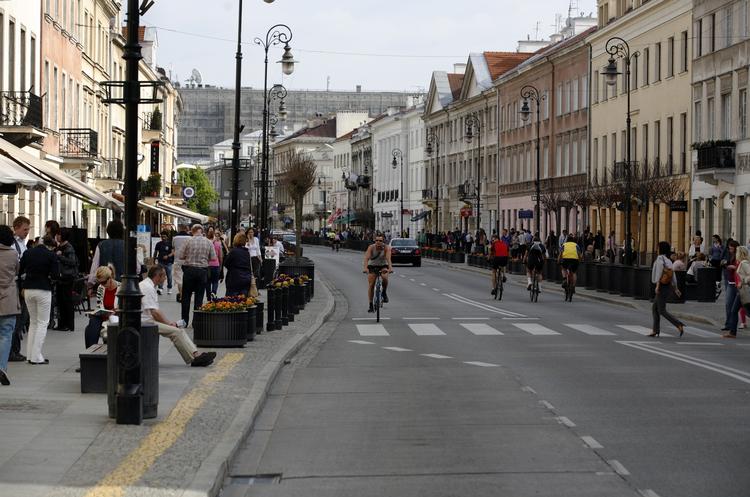 Warszawa. Den polske patriot Józef Pilsudski, født 1867, startede i 1904 en patriotisk paramilitær organisation. Efter en tur i tysk fængsel kom han ud, da der blev revolution i Tyskland, og kom til Warszawa (billedet) 11. november 1918. 