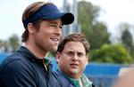 Sportsfilm. Brad Pitt spiller hovedrollen som Billy Beane, der hyrer den begavede Peter Brand (Jonah Hill) som en noget utraditionel co.-strateg. 