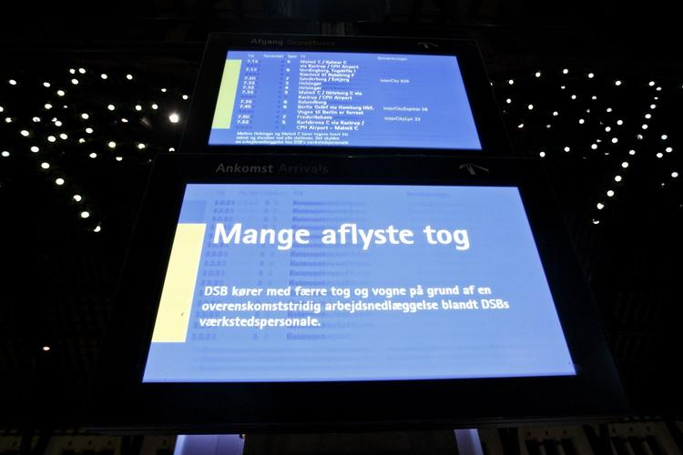 DSB-STREJKE. Det vil vare en lille uges tid, førend DSB's værksted har indhentet pukkelen af tog, der skal gennemgås og repareres. Derfor vil der også i de kommende dage være problemer med togdriften. 