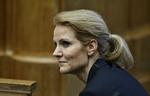 Nej. Spindoktorers rolle blev i dag diskuteret i to timer i Folketingssalen. Men Helle Thorning-Schmidt mener ikke, at diskussionen bør føre til en ændring af de særlige rådgiveres spilleregler. 