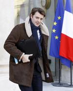 fejde. Den franske finansminister, Francois Baroin, er godt tilfreds med at være fransk - hellere det end brite, mener han i hvert fald. 