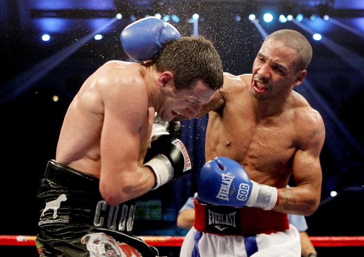 Sejrherre. Amerikanske Andre Ward (th.) sejrede overbevisende, da han natten til søndag slog briten Carl Froch i Super Six-finalen. 