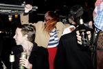 Fest. Ved midnatstid begyndte festen for alvor at tage fart. 