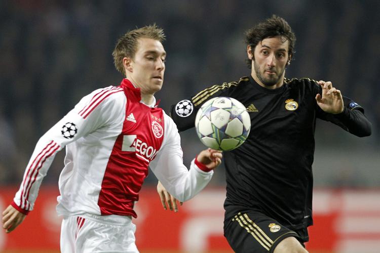 Ombejlet. 19-årige Christian Eriksen regnes for et af de hotteste talenter på markedet. Han er bundet af en kontrakt med Ajax til sommeren 2014. 