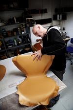 dyr. Arne Jacobsens 7'er-stole som den på billedet kan let sælges på auktioner og via sider som Den Blå Avis. Det har formentlig været planen med de møbler, som en 52-årig mand fra Storkøbenhavn angiveligt har købt af flere forskellige indbrudstyve. 