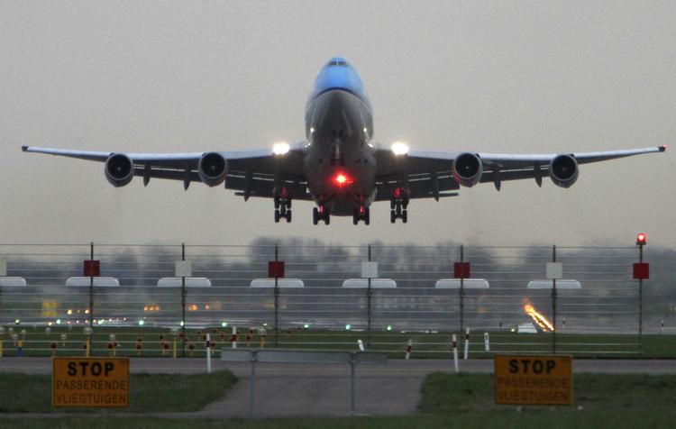 Sidemandsvalg. KLM vil lade passagererne vælge, hvem de vil sidde ved siden af på flyet. 