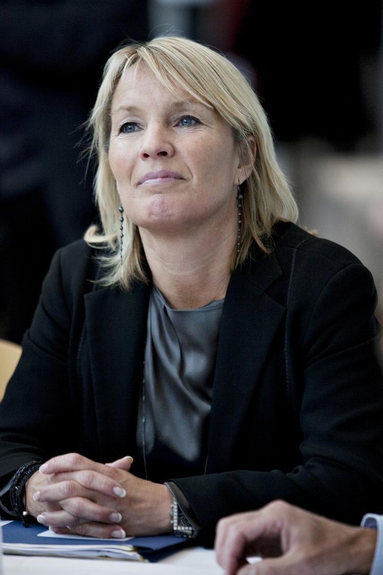 Mailstorm. Lene Espersen blev bestormet af mail fra mennesker, som var kommet i klemme efter Roskilde Banks kollaps. Derfor fik den daværende erhvervs- og økonomiminister skubbet bag på oprettelsen af skraldespandsselskabet Finansiel Stabilitet. 