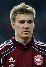 Anholdt. Nicklas Bendtner blev forleden anholdt af britisk politi mistænkt for sammen med en holdkammerat at have begået hærværk mod nogle biler. 