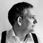 Tillykke. Den danske digter Søren Ulrik Thomsen er en af modtagerne af 75.000 kroner for sin digtsamling 'Rystet Spejl'. 