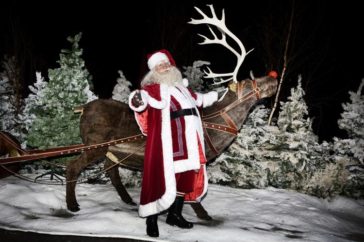 Tålmodighed. Julemanden må endelig ikke overfalde børnene med gaver og kram, men bør mødet med den skæggede fætter foregå i deres tempo. 