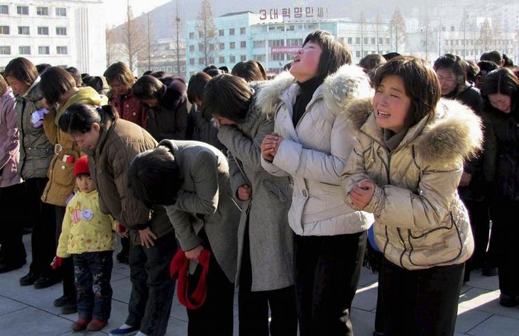 Forsimplet. I disse dage kan danskerne se det nordkoreanske folk som en farce af et grædekor, mener journalist og kandidat. 