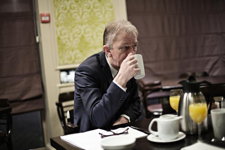 Presset. Villy Søvndals eget bagland gør livet surt for ham. Arkivfoto. 