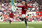 Skadet. Ashley Young er gjort ukampdygtig. 