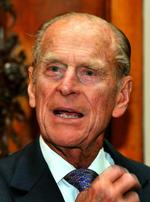 Storbritanniens prins Philip er kommet på hospitalet