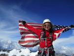 På toppen. Jordan Romero ses her kort efter, at han besteg Mount Carstensz i Indonesien i september 2009. 