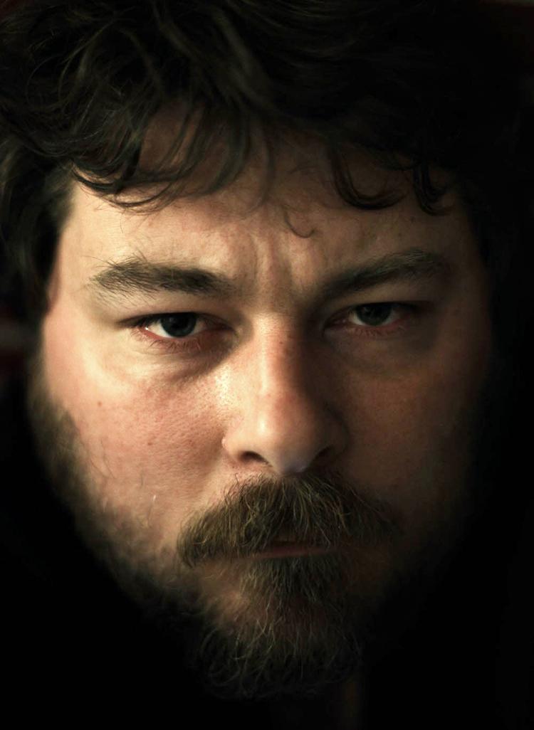 Britisk vold. Ben Wheatley mener, at der er en særlig vold i britiske film. Den er mere realistisk end kungfu og gangstervold og derfor mere skræmmende. 