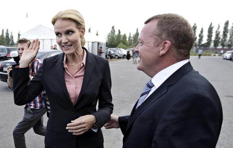 konkurrence. De valgte hende selv for omkring tre måneder siden, men alligevel foretrækker vælgerne nu Lars Løkke (V) som statsminister frem for Helle Thorning (S). 