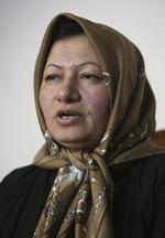 dødsdømt. I 2006 blev iranske Sakineh Mohammedi Ashtiani dømt for meddelagtighed i sin mands død. Og værre endnu; for at have været ham utro. 
