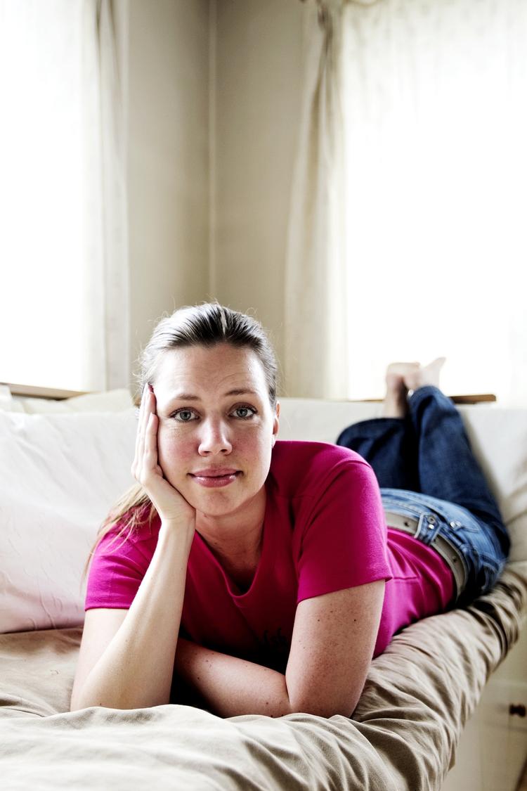 Ærligt. Anja Lysholm har tre kærester, selv om det er lidt indviklet. For hende er det den rigtige måde at leve på. 