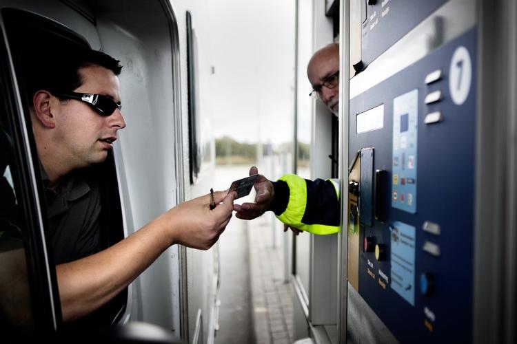 Dyrere. Spriserne på alle typer billetter til en tur over Storebæltsbroen stiger fra 1. januar. 