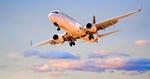Højtflyvende. På trods af, at antallet af flypassagerer stiger hvert år, faldet antallet af omkomne i flyulykker. 